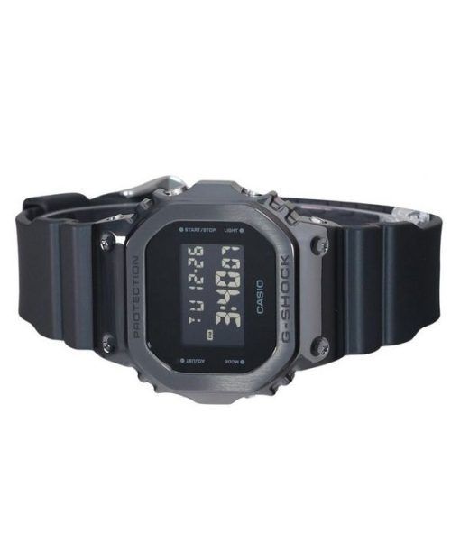 カシオ G-Shock デジタル メタルベゼル 樹脂ストラップ クォーツ GM-5600UB-1 200M メンズ腕時計